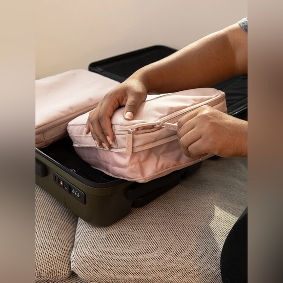 New Calpak Medium Compression Packing Cubes - Picture 1 of 9